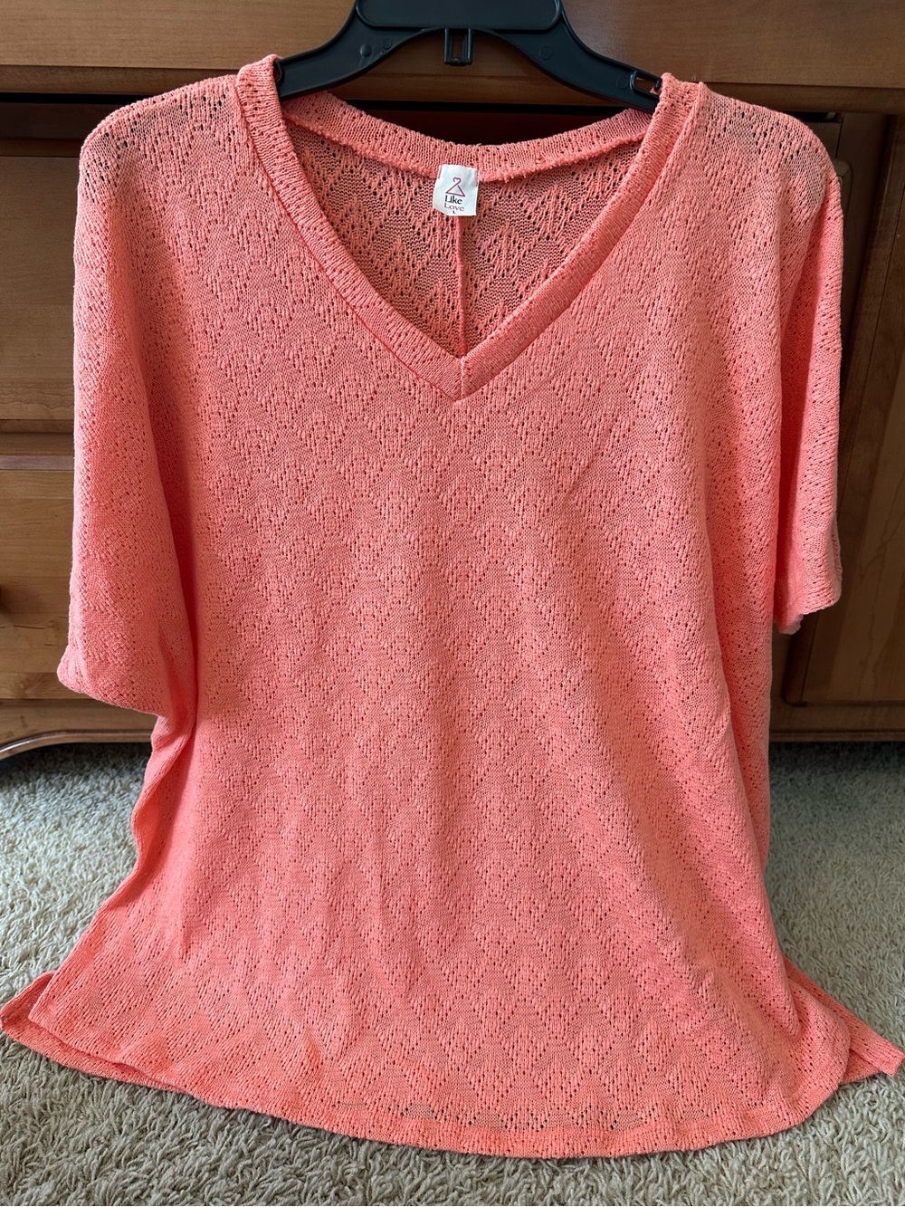 NWOT LIKE LOVE VNECK TOP